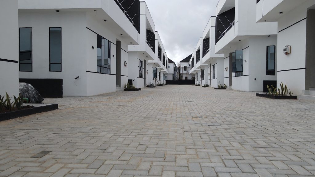 14 Units Lekki